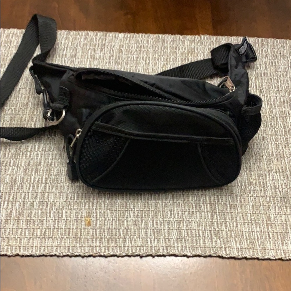 Eastport fanny pack